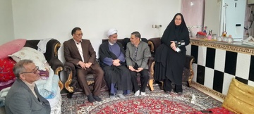 دلجویی و رسیدگی به مشکلات خانواده زندانی نیازمند توسط مدیرکل زندان‌های آذربایجان شرقی