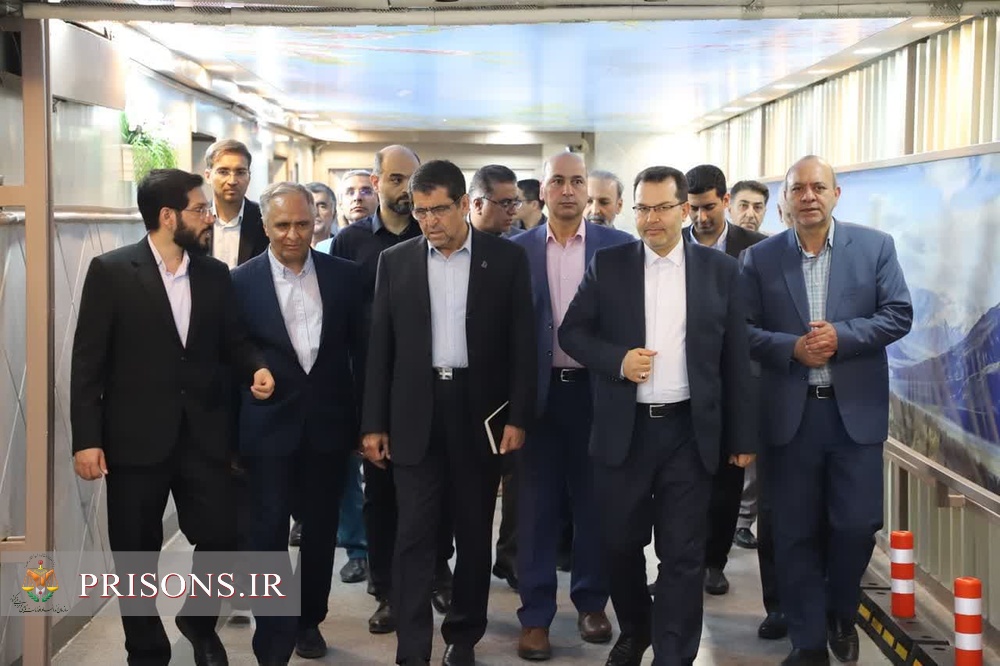 بازدید رئیس دانشگاه فردوسی از زندان مرکزی مشهد