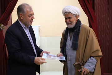 تجلیل از فعالین نماز زندانهای استان آذربایجان غربی