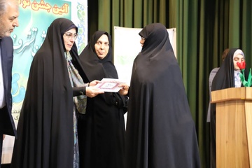 تجلیل از فعالین نماز زندانهای استان آذربایجان غربی