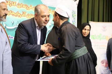 تجلیل از فعالین نماز زندانهای استان آذربایجان غربی