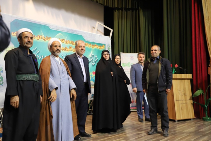 تجلیل از ۳۵ کارمند فعال اقامه نماز در زندان‌های استان آذربایجان غربی