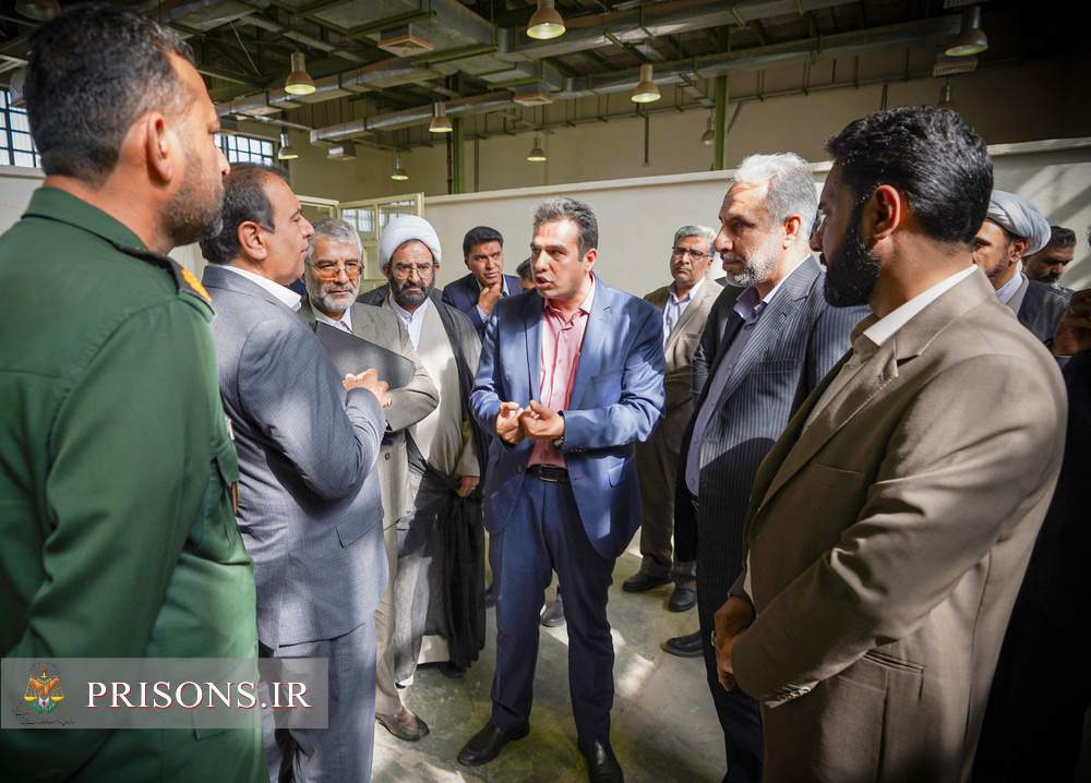 دو روز با زندانیان؛ از گفت‌وگوهای قضایی تا گشایش کارگاه‌های اشتغال