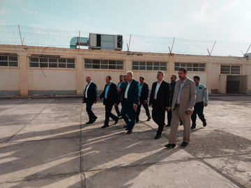 بازدید معاون دادستانی کل کشور از زندان مرکزی کرمان و اردوگاه حرفه‌آموزی و کاردرمانی کبوترخان
