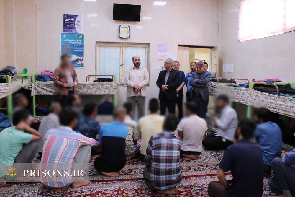 بازدید هیأت اعزامی اداره کل زندانها از زندان طبس بازدید هیأت اعزامی اداره کل زندانها از زندان طبس