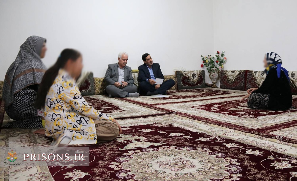 تقویت پیوندهای اجتماعی با خانواده زندانیان کردستانی در دهه کرامت