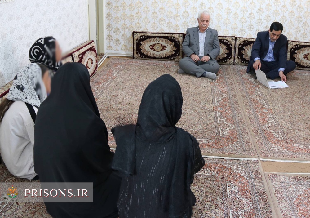 تقویت پیوندهای اجتماعی با خانواده زندانیان کردستانی تقویت پیوندهای اجتماعی با خانواده زندانیان کردستانی