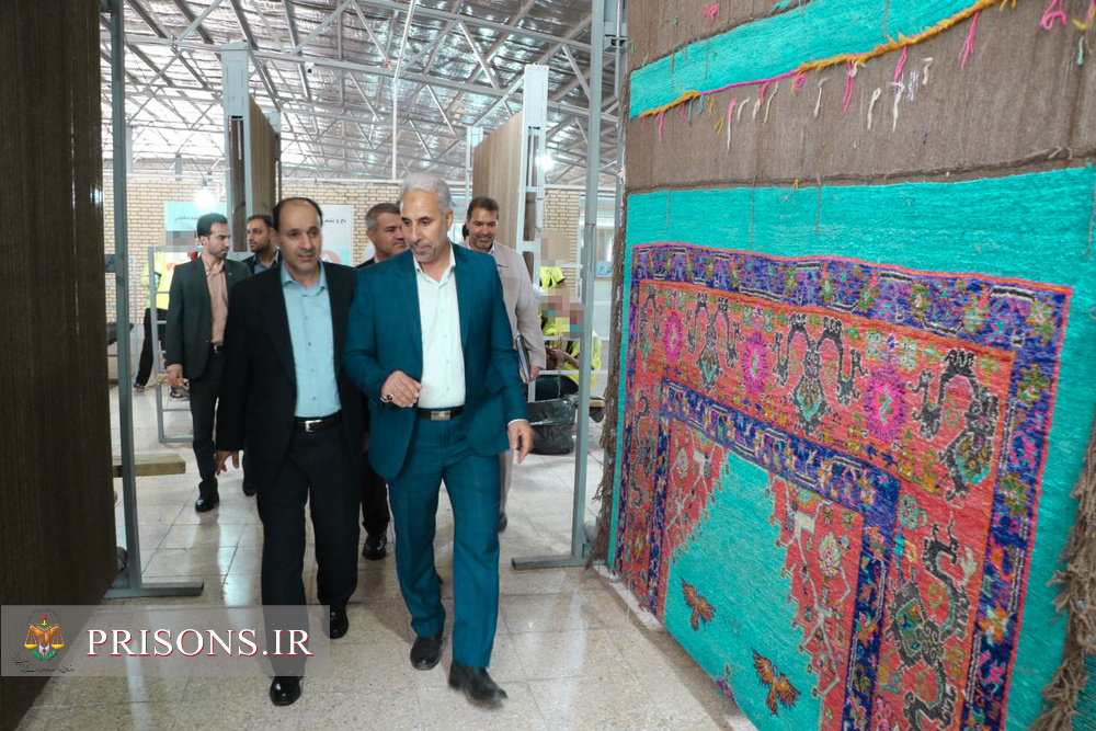 بازدید معاون دادستانی کل کشور از زندان مرکزی کرمان و اردوگاه حرفه‌آموزی و کاردرمانی کبوترخان