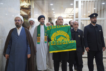 زیر سایه خورشید