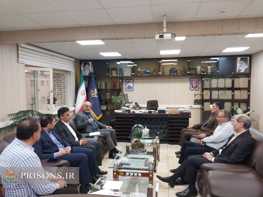 دیدار مدیرکل زندان‌های آذربایجان شرقی با سرپرست بانک قرض‌الحسنه مهر ایران برای توسعه تسهیلات مالی