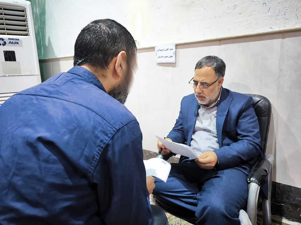 میز خدمت رئیس کل دادگستری و 84 نفر از مقامات قضایی با زندانیان قم