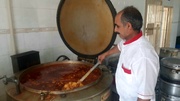 زندانیان ایلام مهمان سفره ضامن آهو بودند