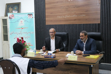 «میز خدمت» رئیس کل دادگستری و قضات محاکم قضایی خراسان جنوبی در زندان مرکزی