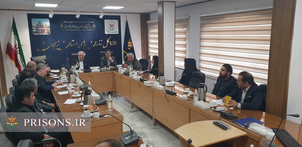  تجلیل مدیر کل از روانشناسان زندان‌های استان زنجان 