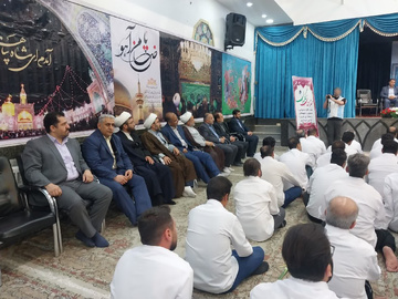 پرچم متبرک ضریح منور و نورانی امام رضا(ع) در زندان تبریز