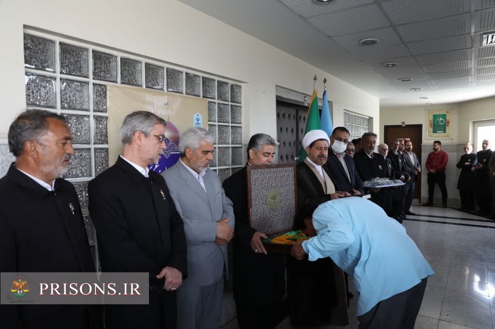 آزادی ۸۸ زندانی از زندانهای خراسان رضوی به مناسبت دهه کرامت آزادی ۸۸ زندانی از زندانهای خراسان رضوی به مناسبت دهه کرامت