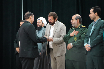 آزادی زندانی کرمان