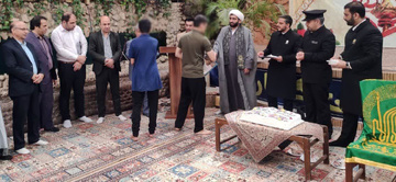 تجلیل از فعالان فرهنگی کانون اصلاح و تربیت یزد با حضور خادمان حرم مطهر رضوی