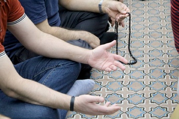 زندان ارومیه - مراسم پرجم گردانی حضرت امام رضا(ع)