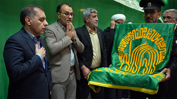 آزادی 8 زندانی یزدی به برکت حضور پرچم رضوی