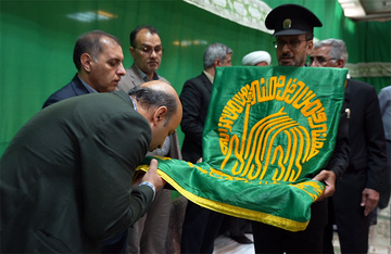 آزادی 8 زندانی یزدی به برکت حضور پرچم رضوی
