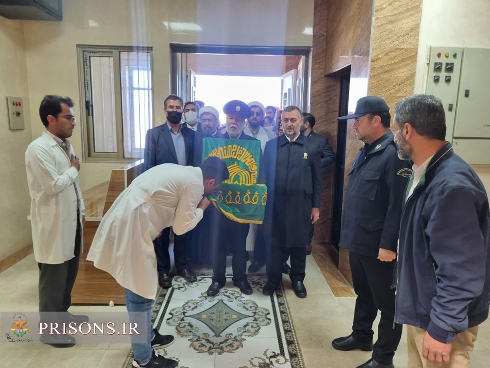 آزادی دو زندانی مرند به برکت حضور پرچم رضوی در دهه کرامت