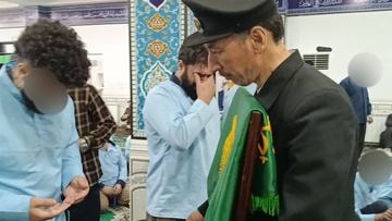 ۳۵ زندانی زندان مرکزی سنندج در سایه پرچم متبرک مطهر رضوی آزاد شدند