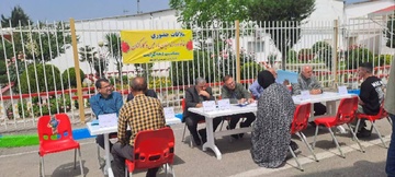 برگزاری میز خدمت به مناسبت دهه کرامت در زندان قائم‌شهر