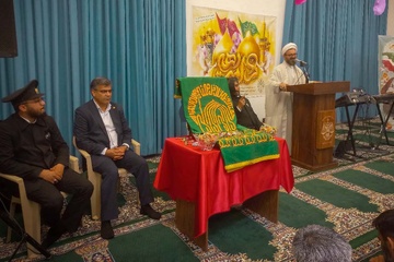 پرچم حرم رضوی در زندان‌ رفسنجان