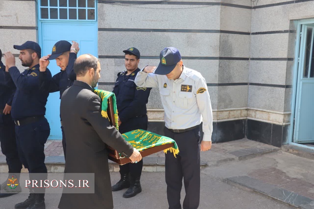 حضور خدام امام رضا(ع) و پرچم‌ بارگاه مطهر رضوی در کانون اصلاح و تربیت قزوین