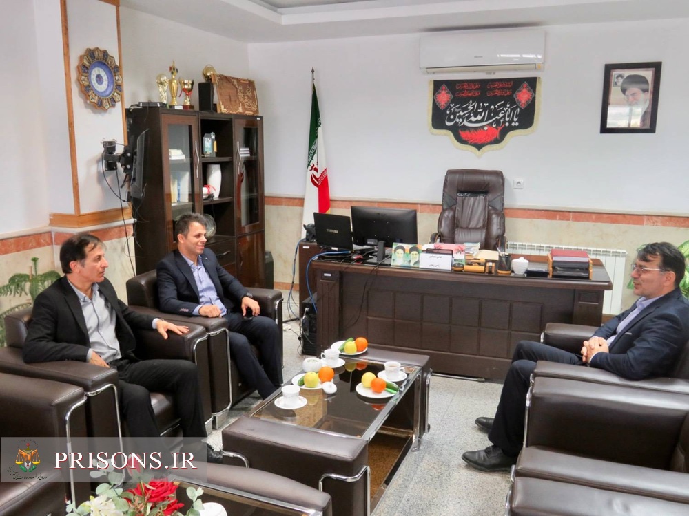 حضور سرمربی تیم ملی کشتی فرنگی ایران در تمرین کشتی پهلوانی زندانیان آملی حضور سرمربی تیم ملی کشتی فرنگی ایران در تمرین کشتی پهلوانی زندانیان آملی
