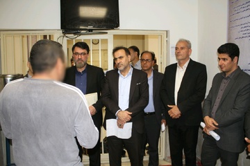 بازدید نماینده دادستانی کل کشور از زندان‌های ایلام