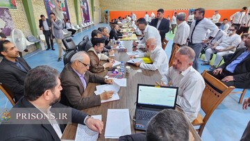 آزادی ۹۷ زندانی واجد شرایط ارمغان «میز خدمت» مقامات قضایی فارس در زندان‌های شیراز
