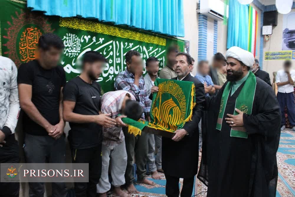 پرچمِ آفتاب؛ روایتی از شورِ عشقِ رضوی در زندانِ طبس  