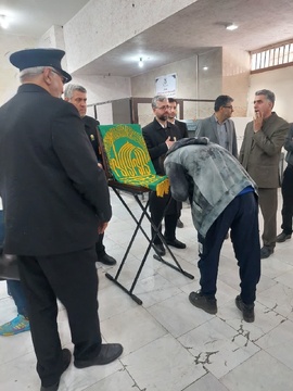 تحقق آرزوی دیرینه یک زندانی همزمان با حضور پرچم مطهر حضرت امام رضا (ع)