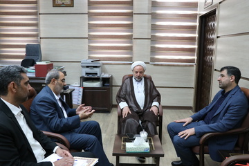 گفت وگو مدیر کل دفتر اقدامات حمایتی سازمان زندان ها با دادستان مرکز استان 