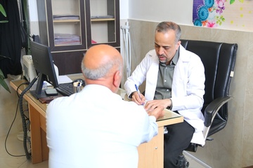 ارائه خدمات پزشکی رایگان به خانواده زندانیان در محل میز خدمت زندان بجنورد