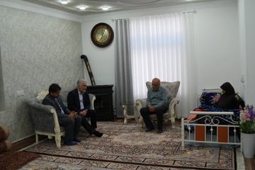 دیدار رئیس سازمان زندان‌ها با خانواده شهیدان صفر و قربان جعفرزاده