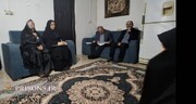 فیلم| سرکشی سرپرست زندان‌های گیلان به همراه خانواده شهید دیبایی از خانواده زندانیان کم بضاعت