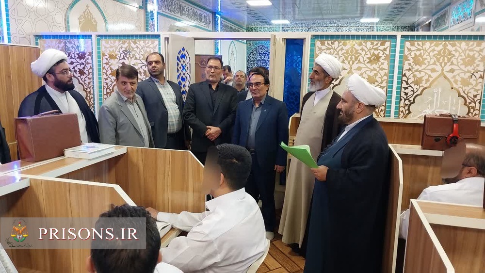 بازدید معاون رئیس قوه قضائیه از بخش‌های مختلف زندان تبریز