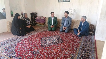 دادستان و فرماندار آبدانان از خانواده زندانیان نیازمند سرکشی کردند
