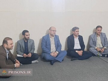 بازدید دادستان نظامی استان گیلان و هیأت همراه از بند نظامیان در بازداشتگاه رشت