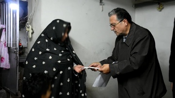 اهداء ۱۳ میلیارد ریال کمک هزینه نقدی به خانواده زندانیان نیازمند مشهد