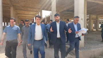  بازدید معاون وزیر راه و شهرسازی از پروژه ساماندهی زیرساخت‌های تأمینی و تربیتی اهواز