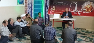 جلسه پرسش و پاسخ رئیس زندان نهاوند با کارکنان