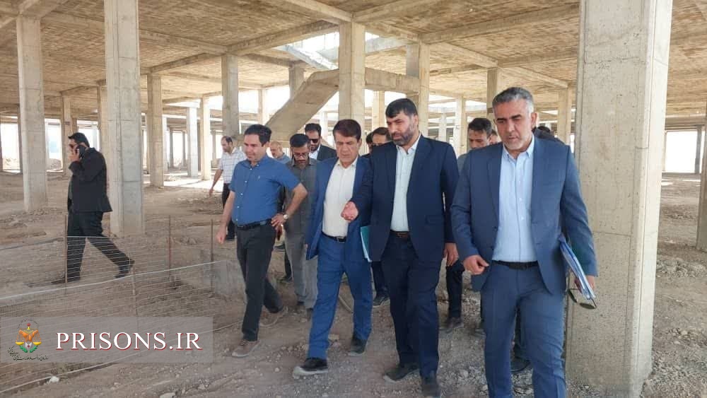  بازدید معاون وزیر راه و شهرسازی از پروژه ساماندهی زیرساخت‌های تأمینی و تربیتی اهواز
