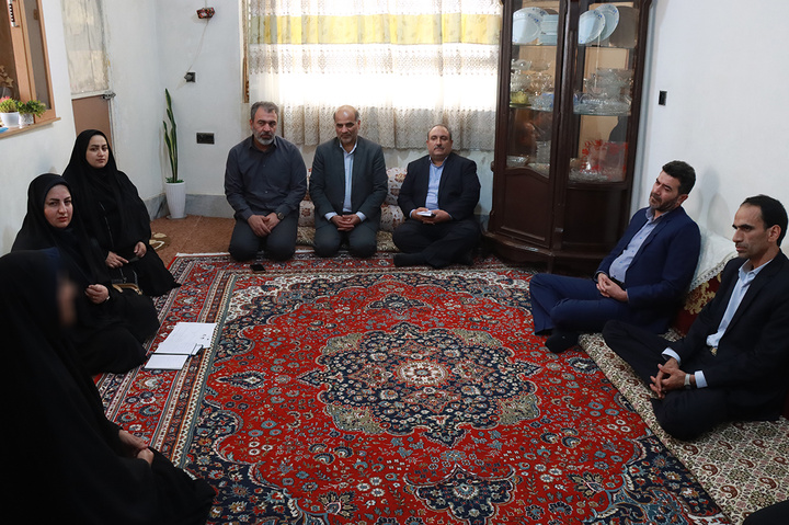 سرکشی مدیرکل زندان‌های سیستان‌وبلوچستان از ۳ خانواده زندانی معسر زندان زاهدان