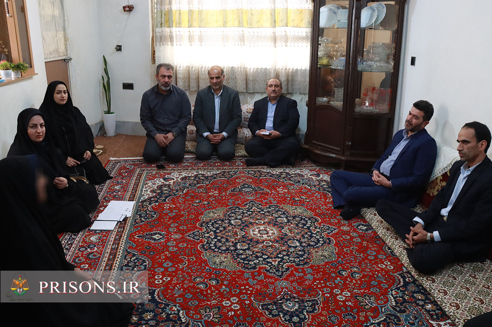 سرکشی مدیرکل زندان‌های سیستان‌وبلوچستان از ۳ خانواده زندانی معسر زندان زاهدان