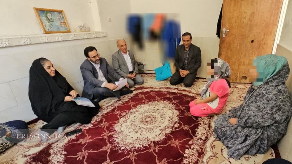 فیلم| تامین مسکن و اشتغال مناسب برای خانواده زندانی نیازمند در بازدید مسئولین زندان‌های فارس