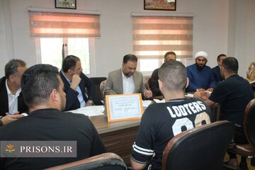 بازدید مسئولان قضایی لنگرود از زندان لاهیجان به مناسبت هفته قوه قضائیه